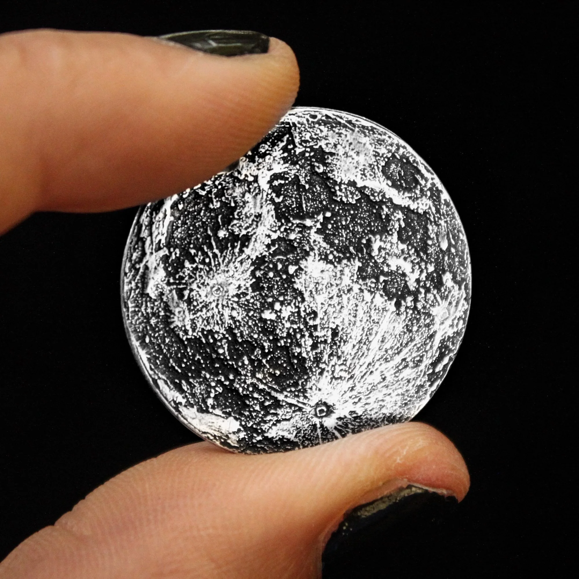 Full Moon Silver Coin - 1 in / 26 mm - Image 2