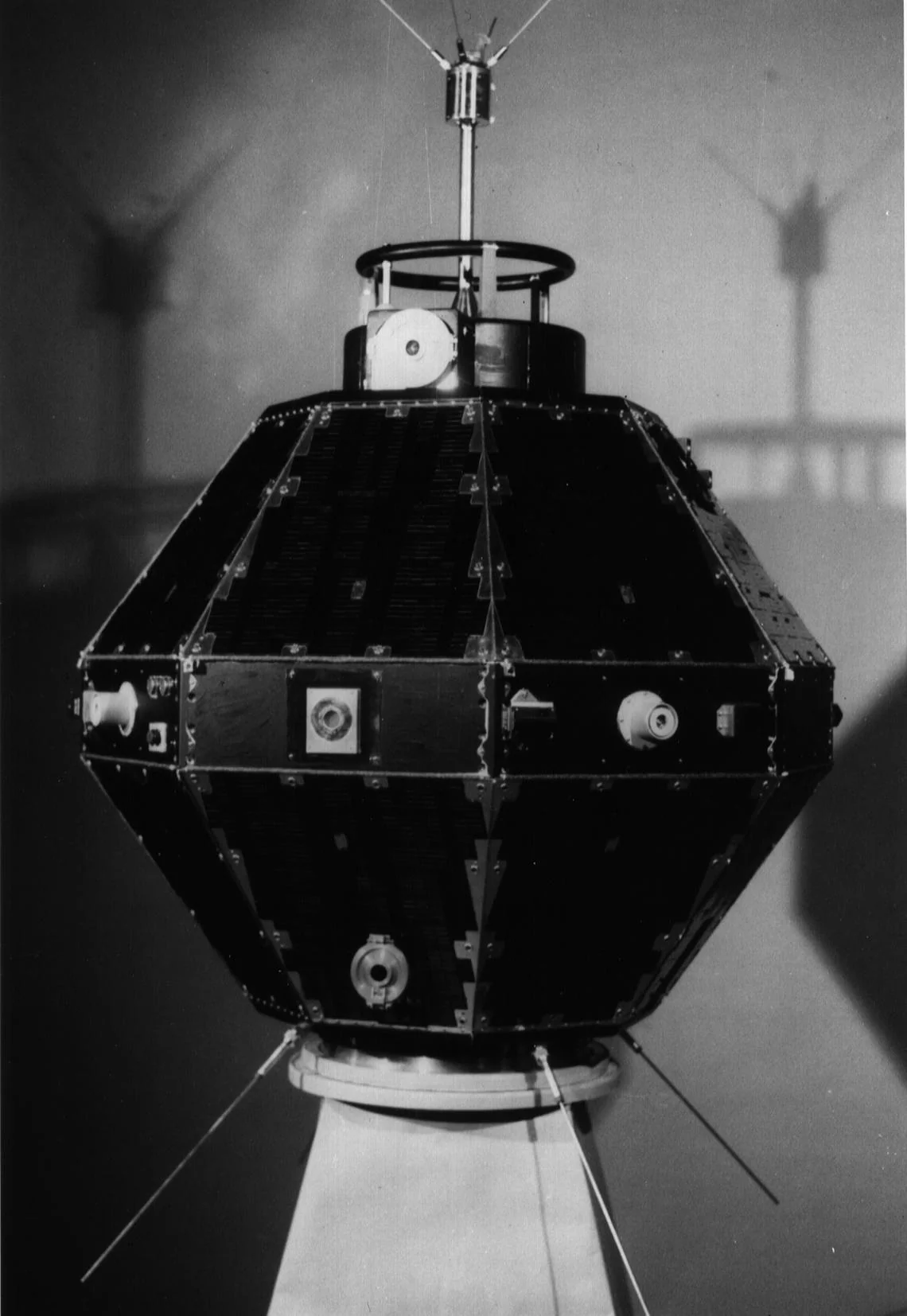 ISIS-2 Space Experiment Data Section - Image 3