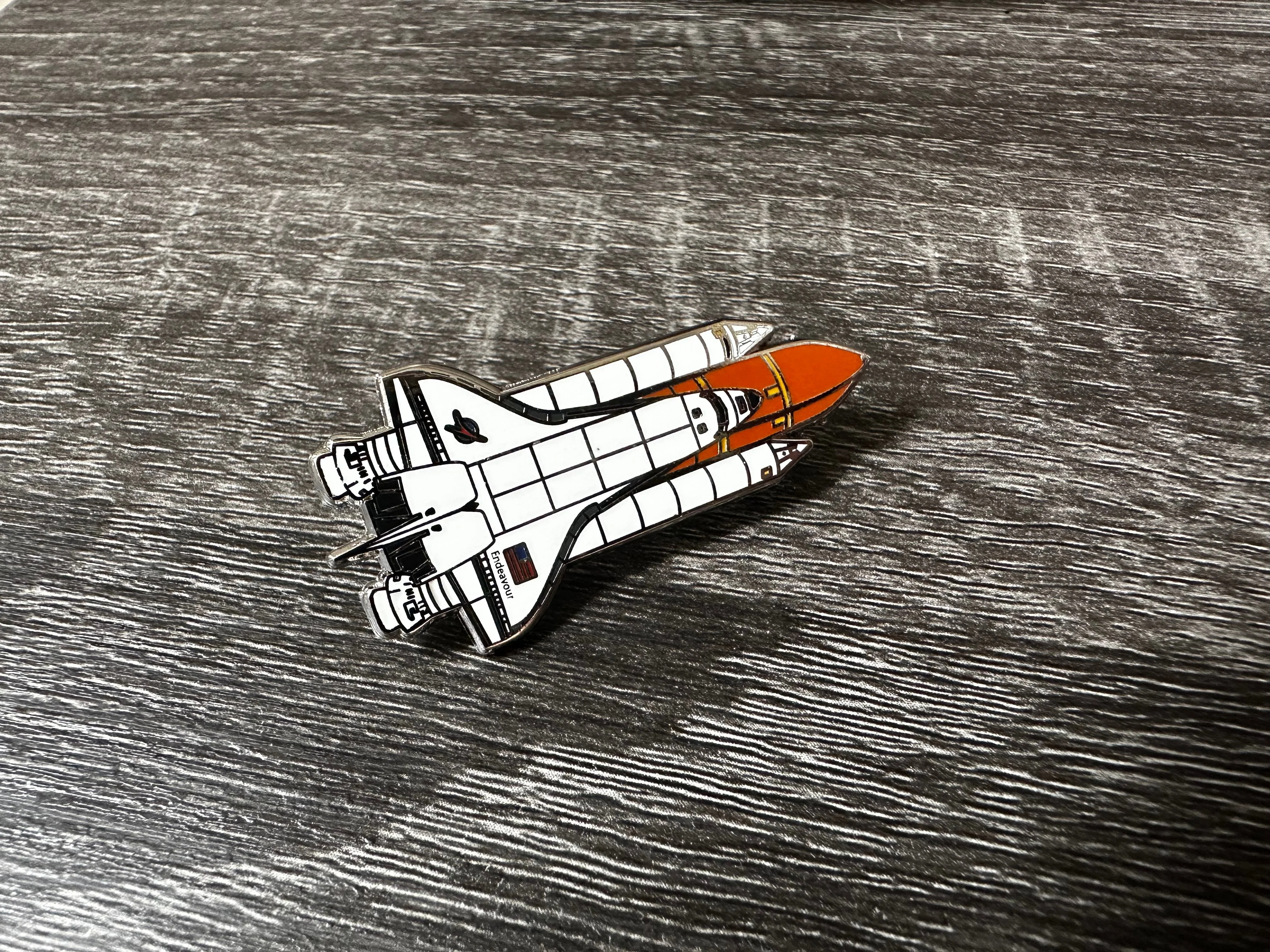 Space Shuttle Endeavour Pin - Image 4