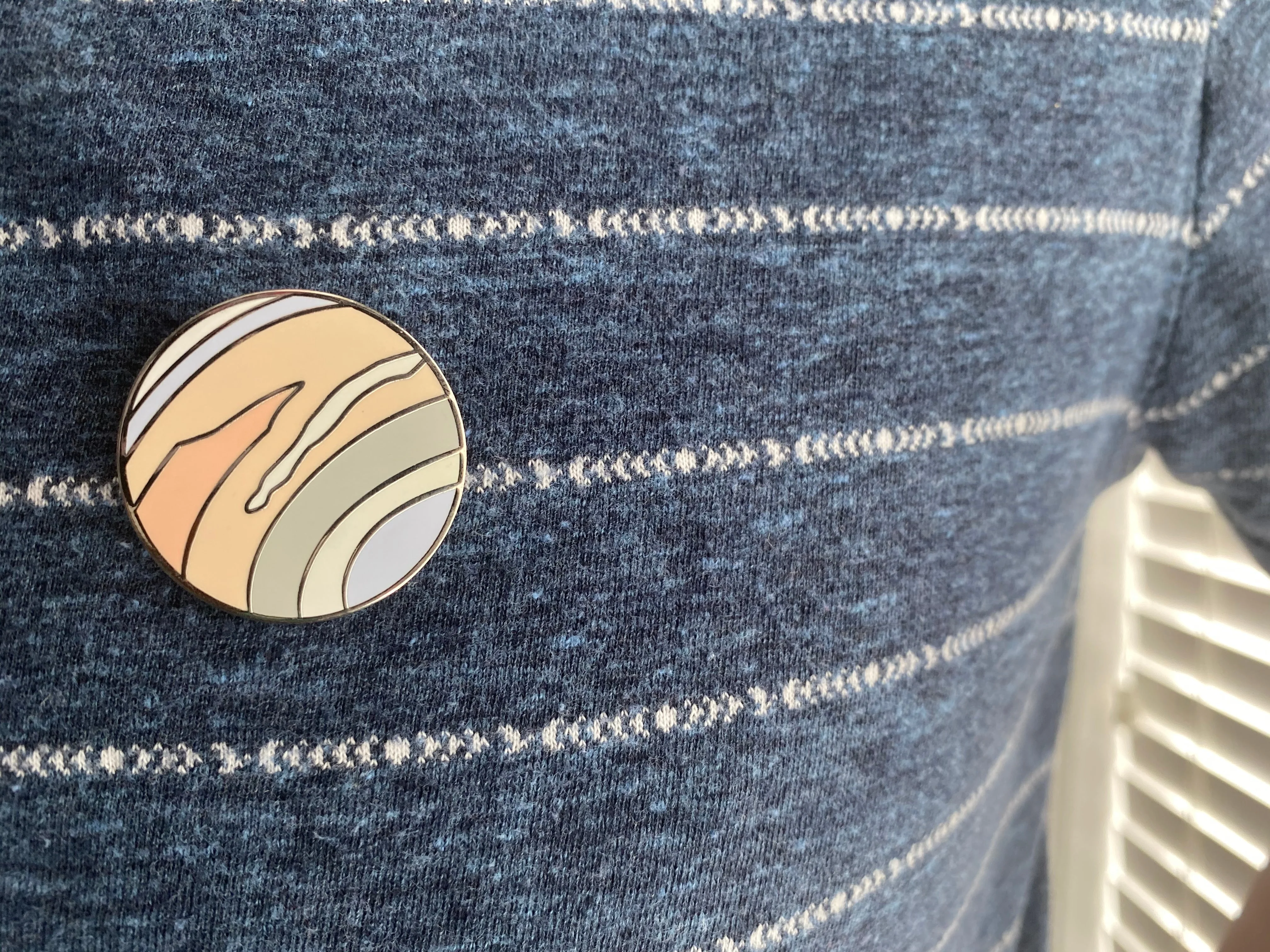 Venus Hard Enamel Pin - Image 4